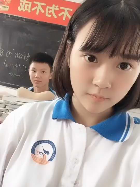 웃음이 절로 지어지는 중국 학생들