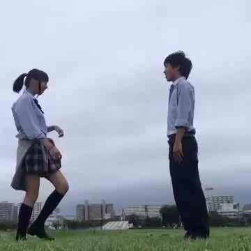 한때 유행했었던 일본 고교생 커플의 키스법