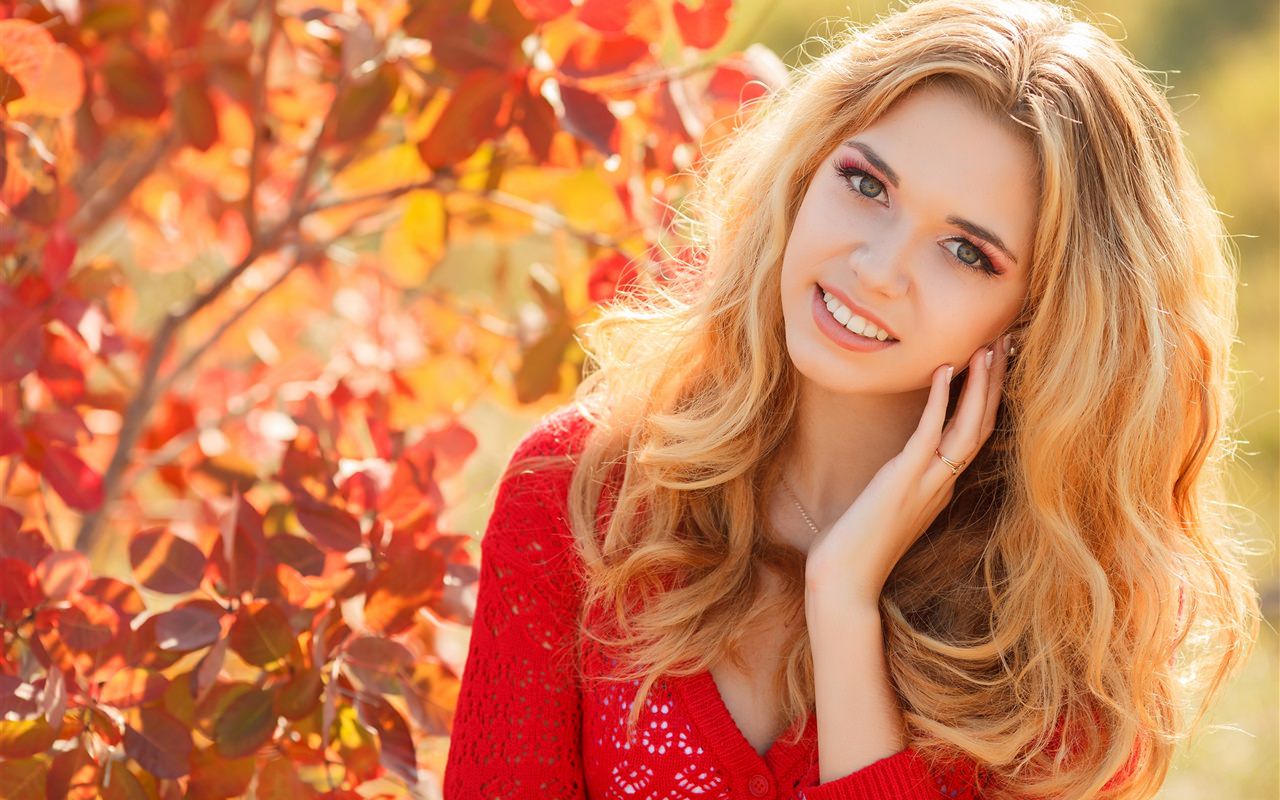 Blonde girl in autumn