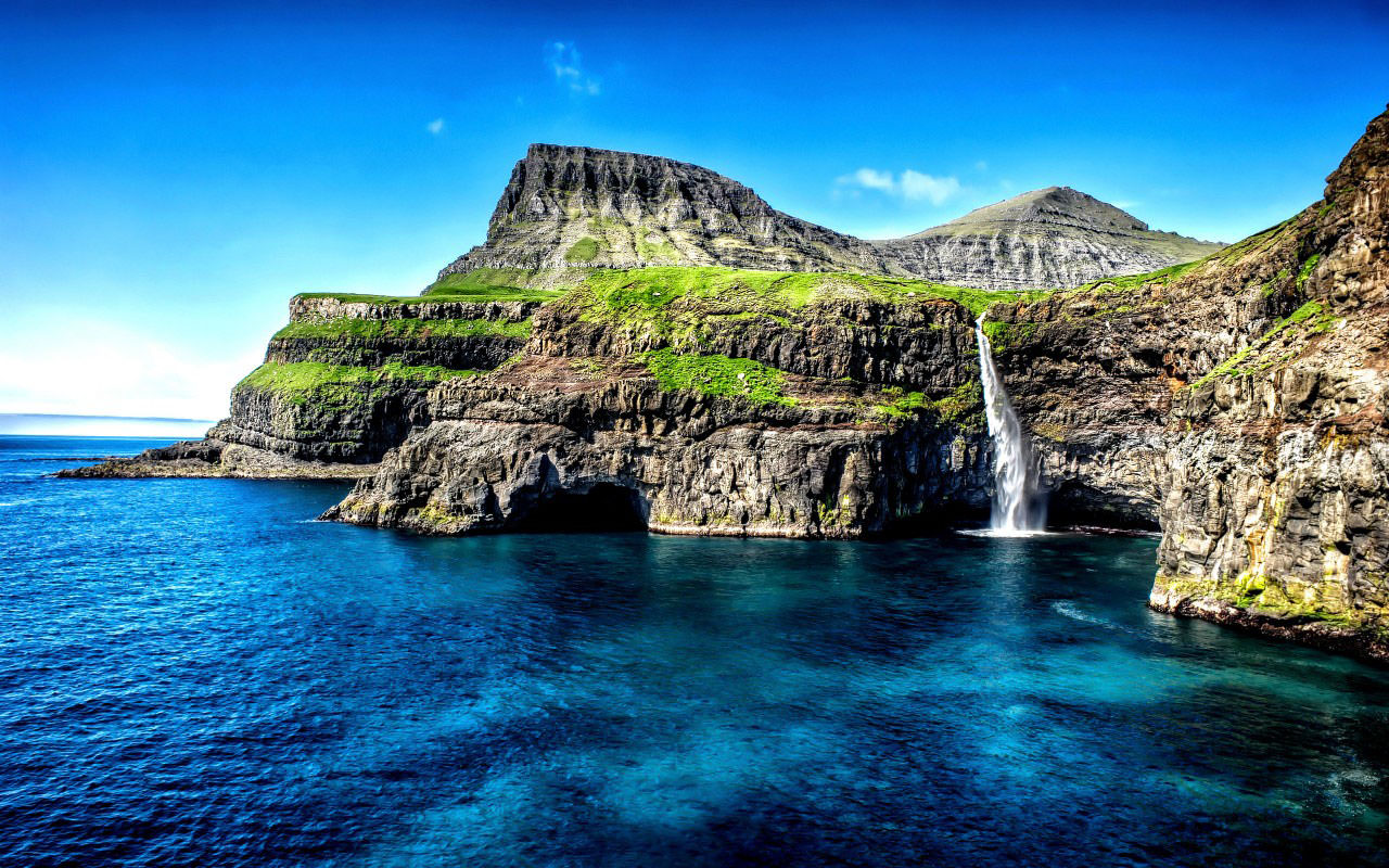 Hawaii Islands Waterfall