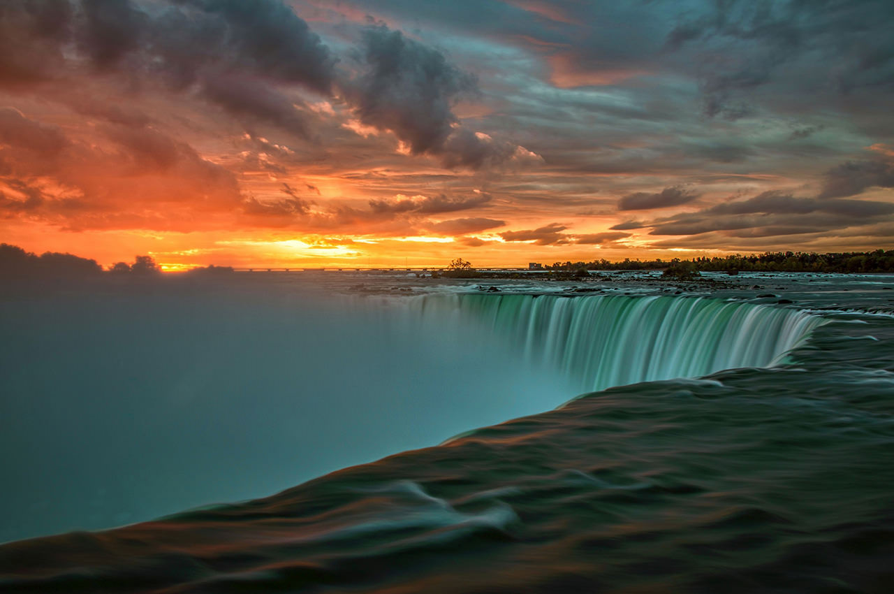 Sunset Niagara Falls