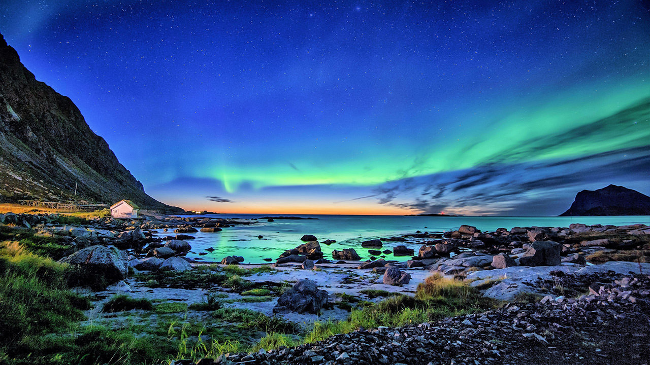 Aurora Borealis Coastline