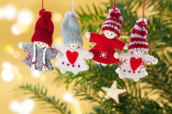 Wooden dolls on Christmas Tree