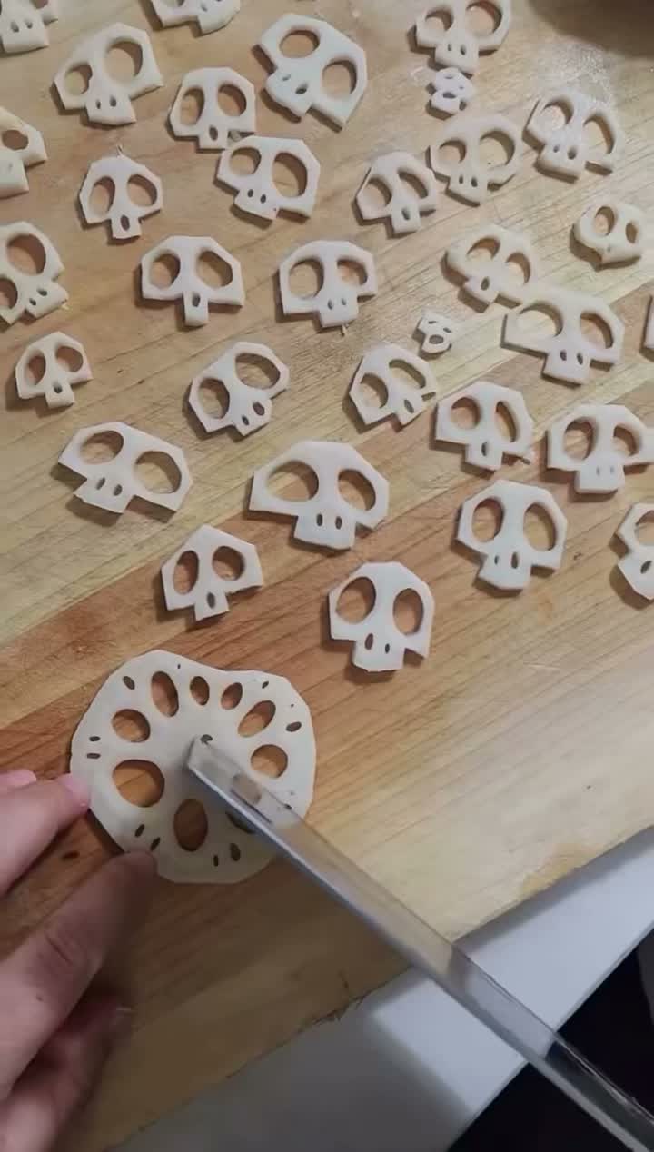 엄마가 먹는 거 가지고 장난치지 말라고 했지만