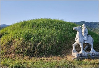 의롭고 충성스러운 말의 무덤