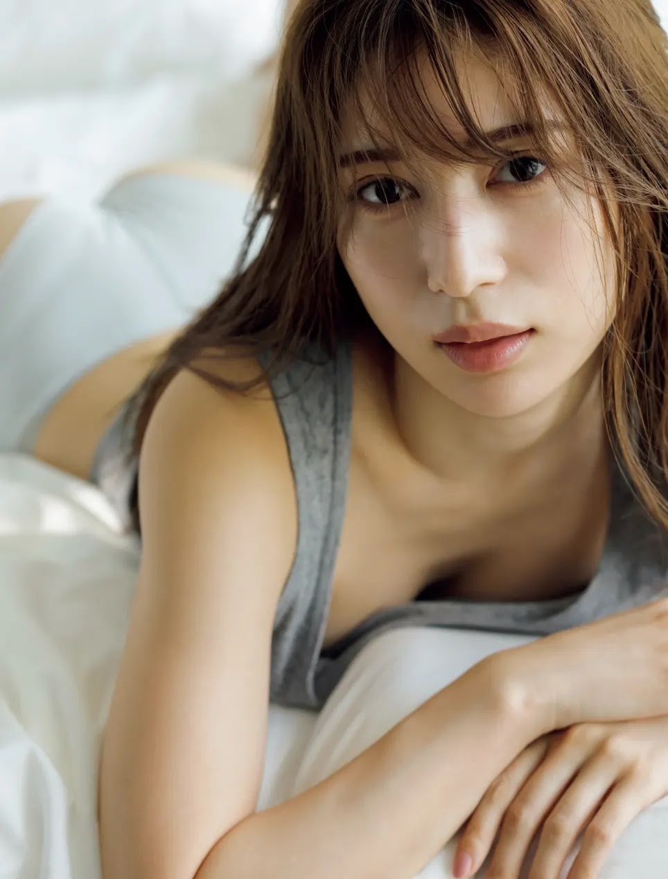 유키히라 리사(雪平莉左, ゆきひら りさ) - 프라이데이 2022 10/28•11/4