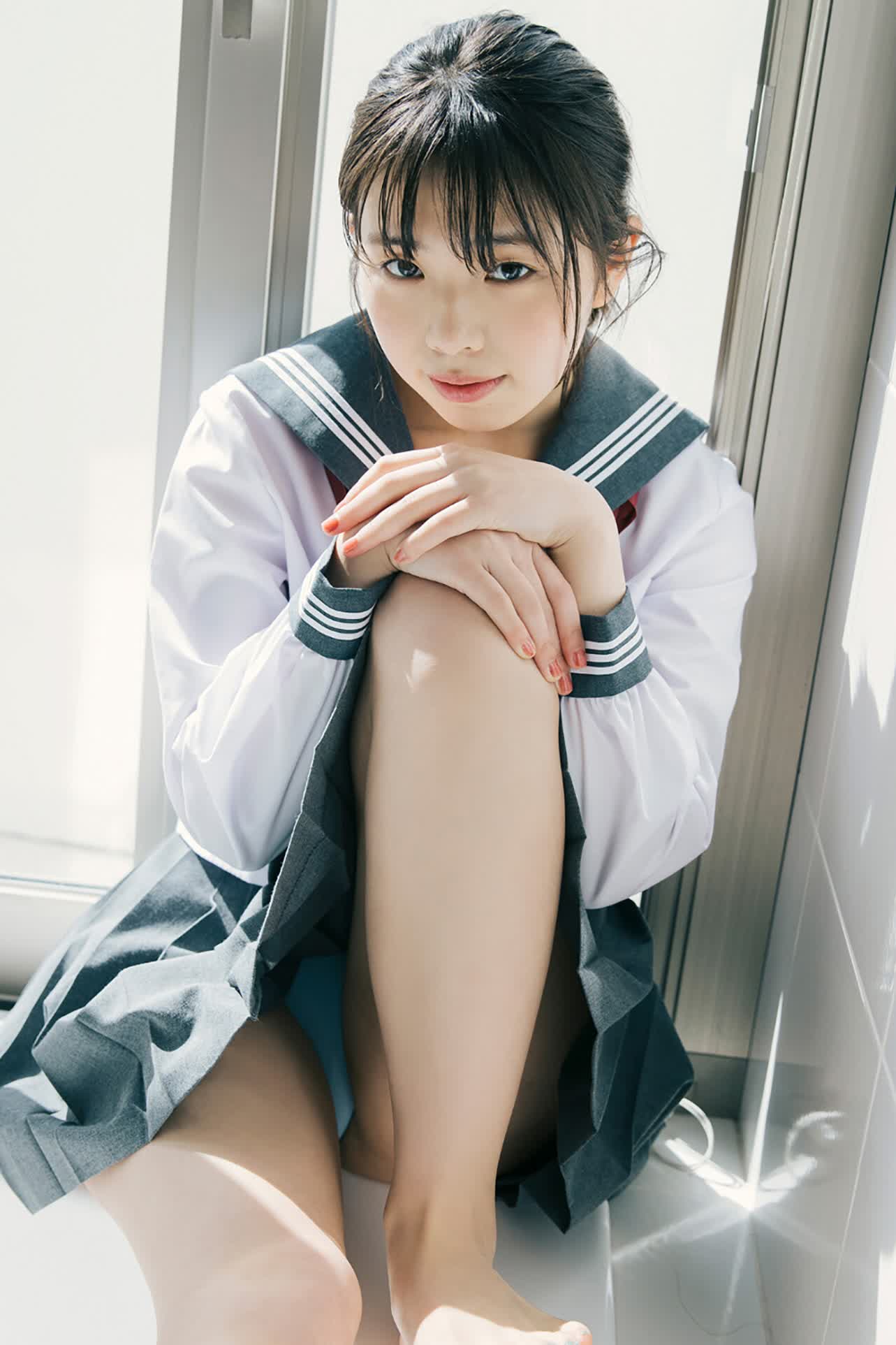 키쿠치 히나(菊地姫奈, きくち ひな) - 플래티늄 플래시 디지털 사진집 2022