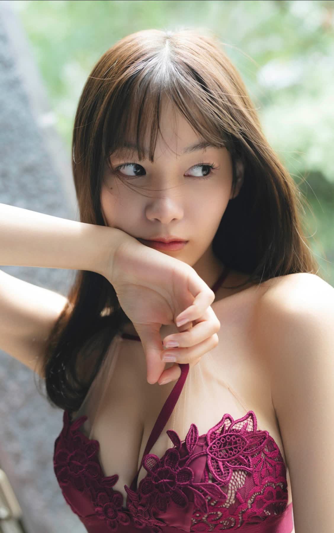 요시자와 하루나(吉澤遥奈, よしざわ はるな) - 플래시 디지털 사진집 2023