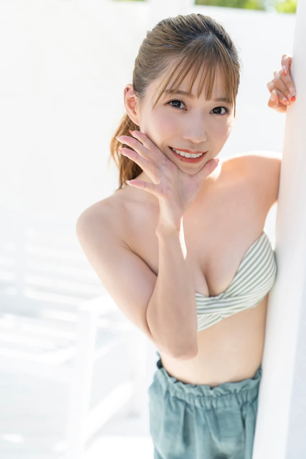 아사카(亜咲花, あさか) - 프라이데이 디지털 포토북 사진집 2024