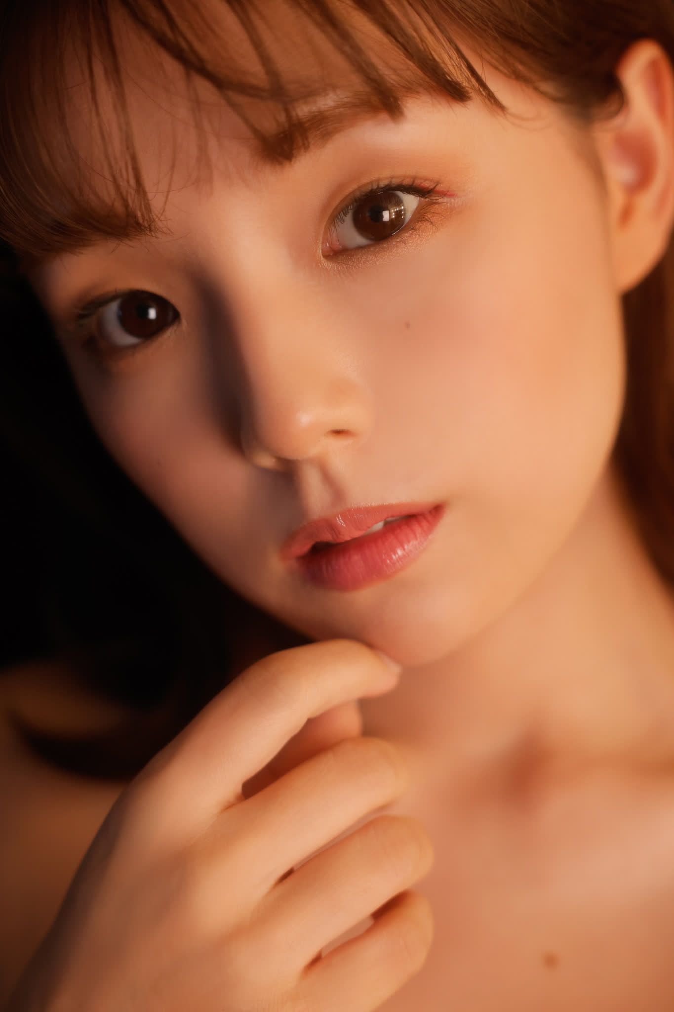 시노자키 아이(篠崎愛, しのざき あい) - 프라이데이 디지털 포토북 사진집 2025