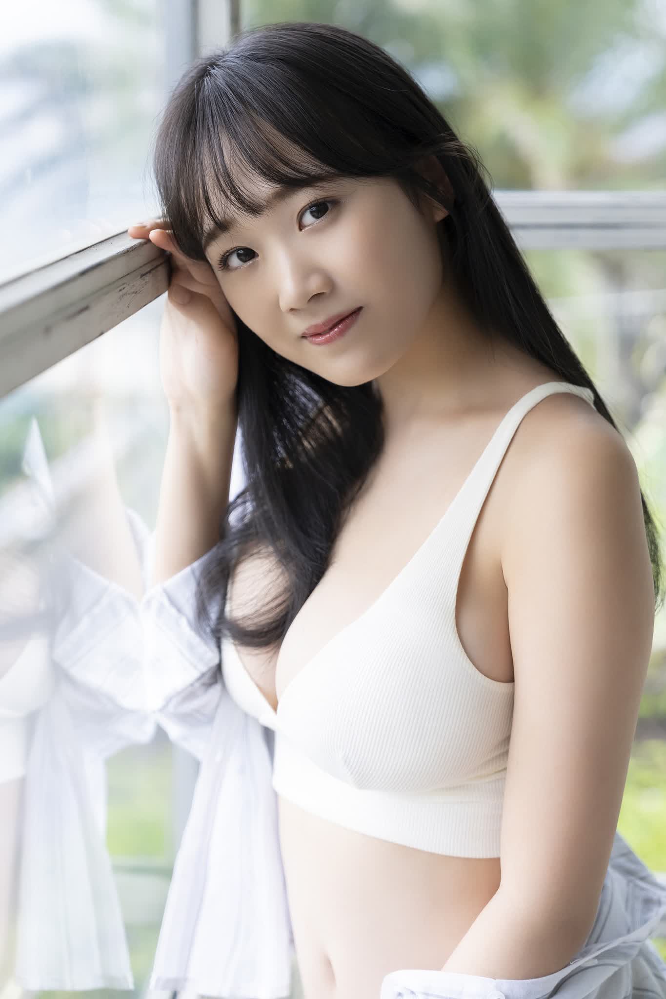 오쿠무라 리호(奥村梨穂, おくむら りほ) - 프라이데이 디지털 포토북 사진집 2024